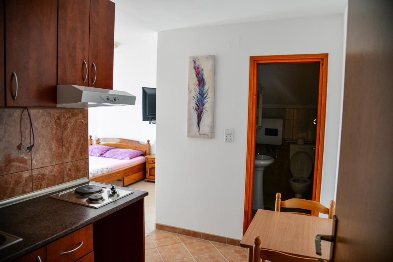 Guest House Ivana Tivat Exterior foto